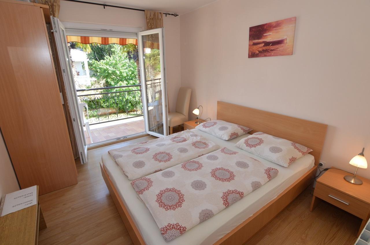 Apartmani Dekovic Materada ポレッチ 部屋 写真