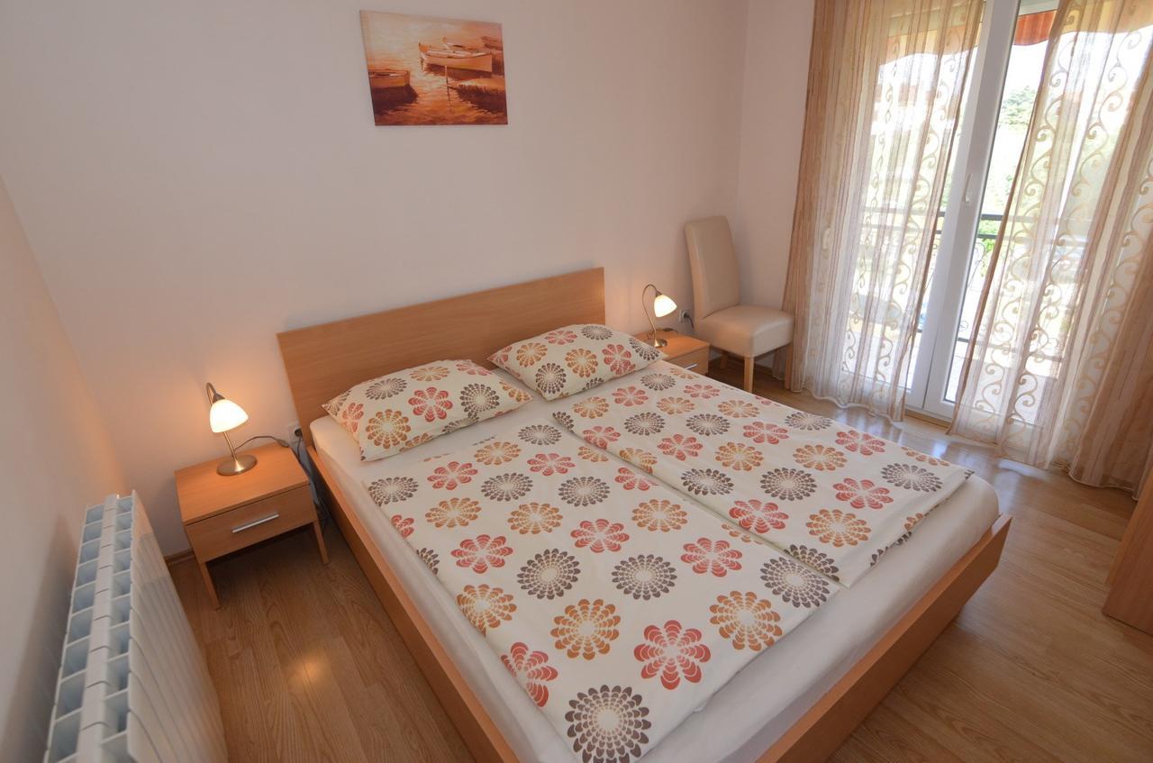 Apartmani Dekovic Materada ポレッチ 部屋 写真