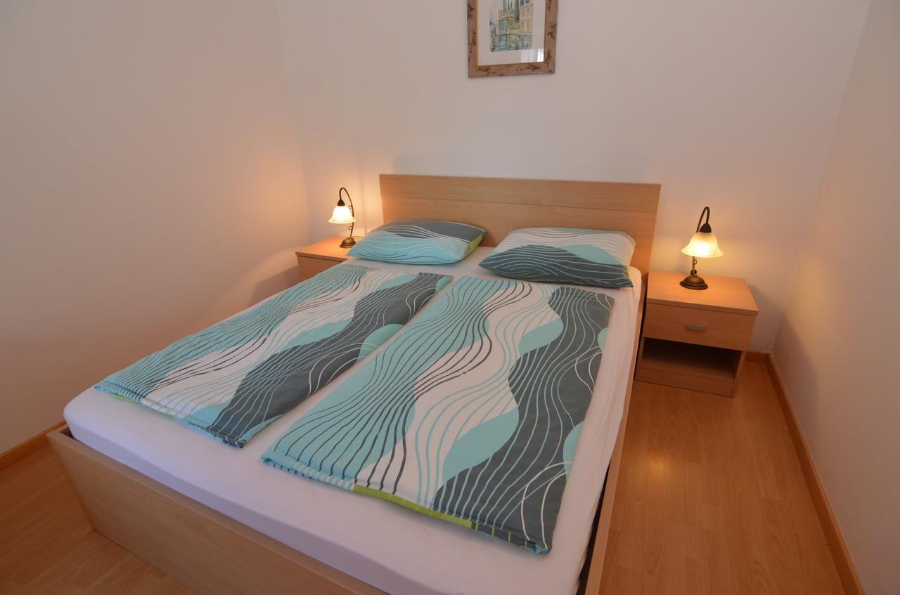 Apartmani Dekovic Materada ポレッチ 部屋 写真